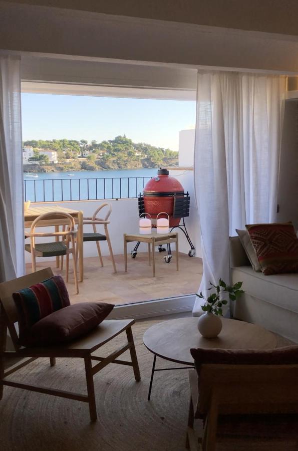 Beachfront Penthouse With Sea Views In Appartement