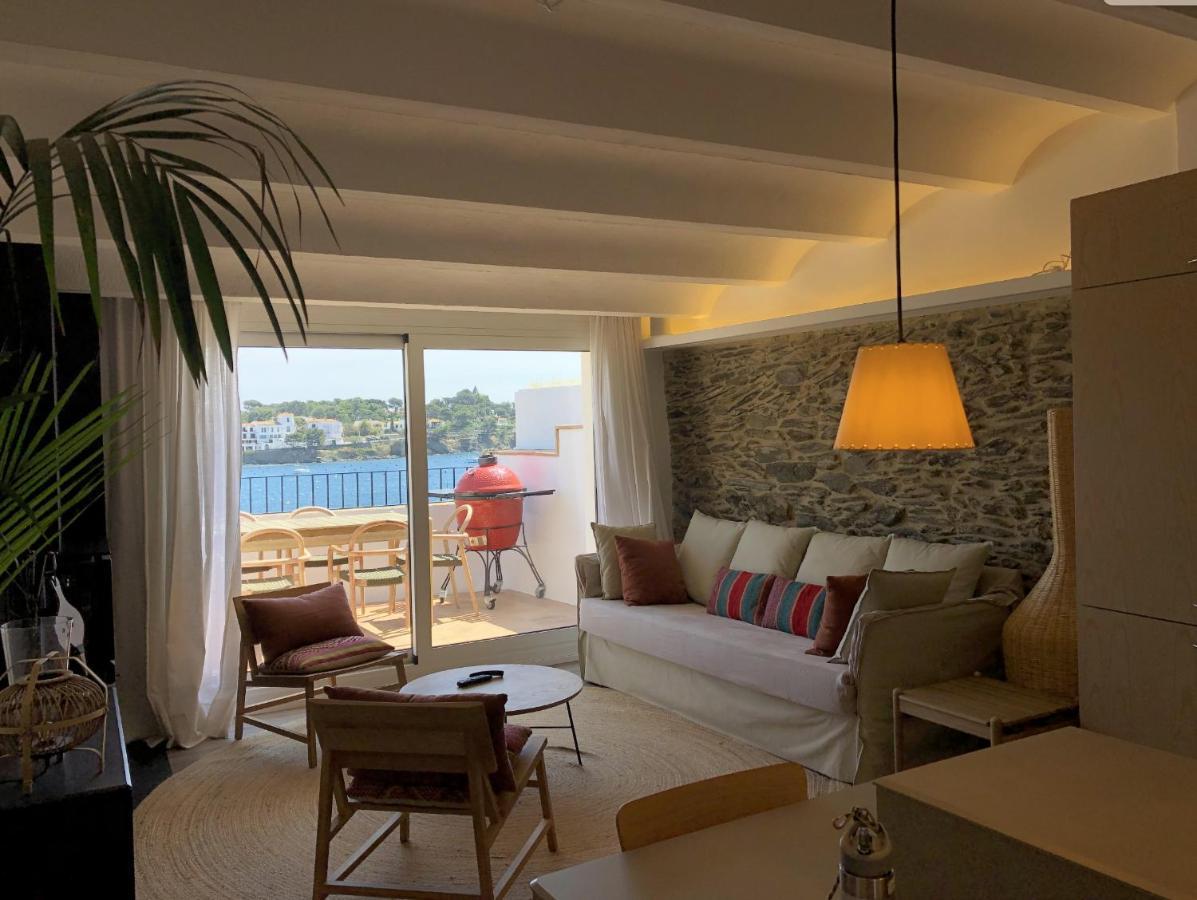 Beachfront Penthouse With Sea Views In Appartement *