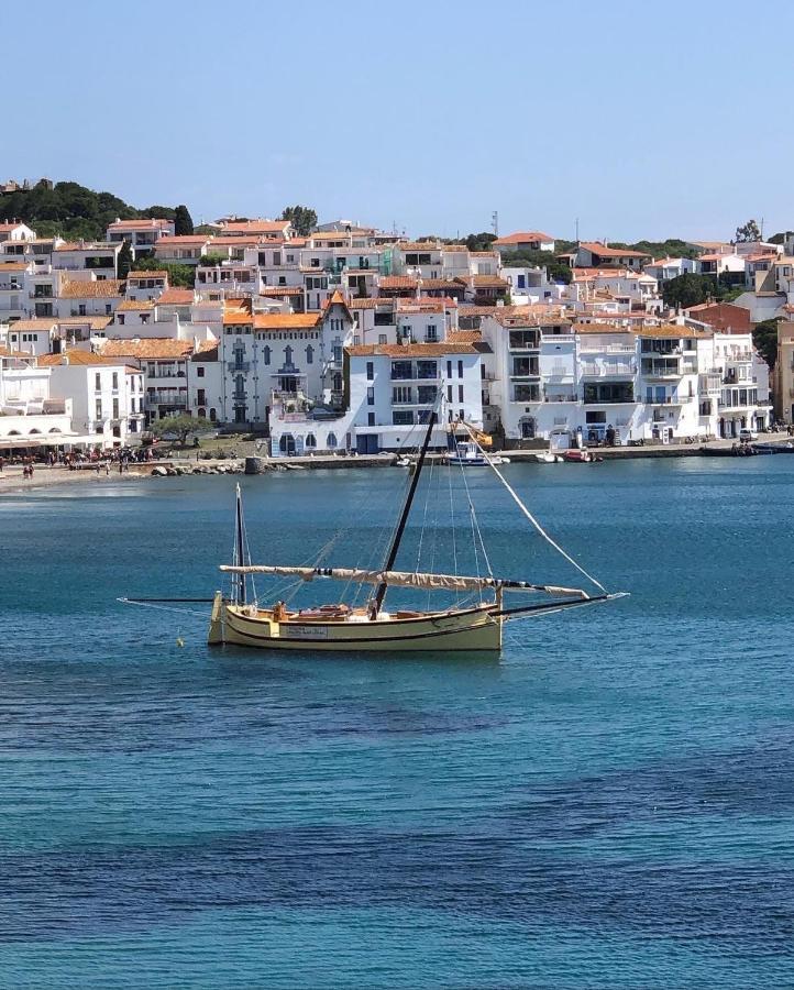 Beachfront Penthouse With Sea Views In Cadaqués